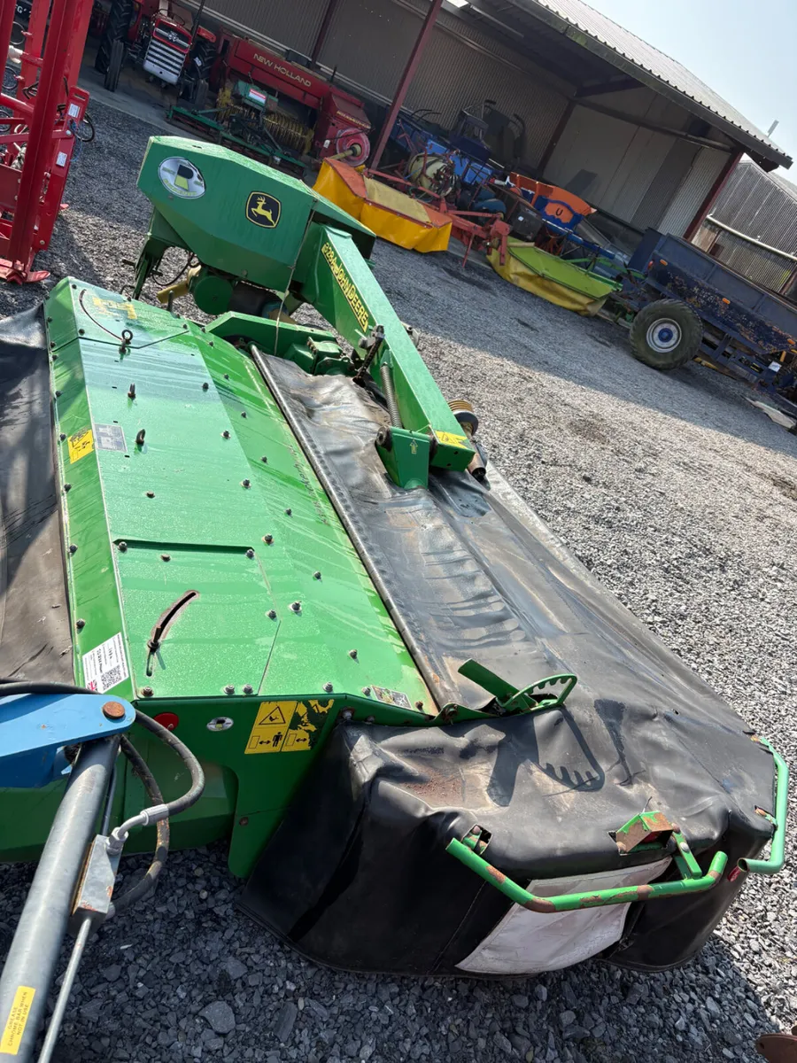 John Deere Conditoner Mower - Image 1