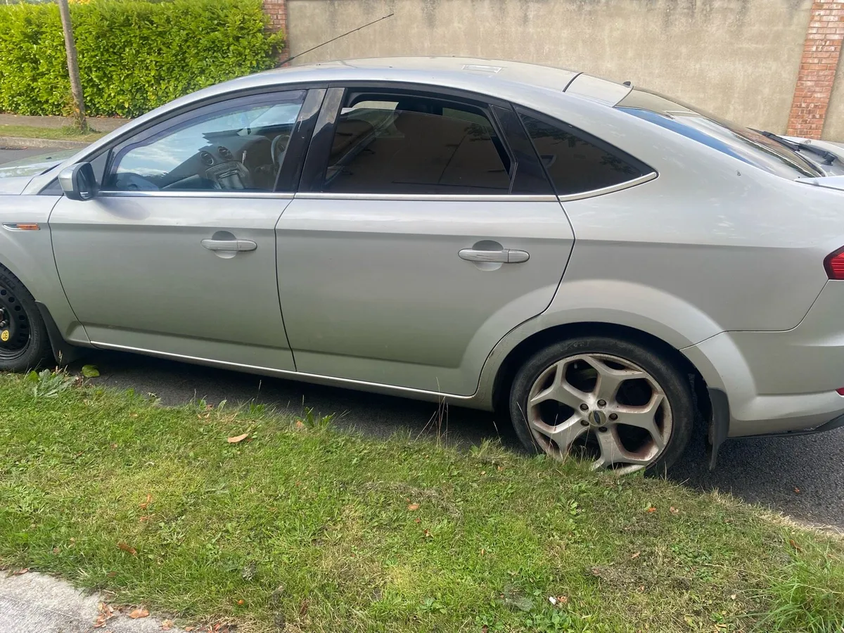 Car for sale - Image 2