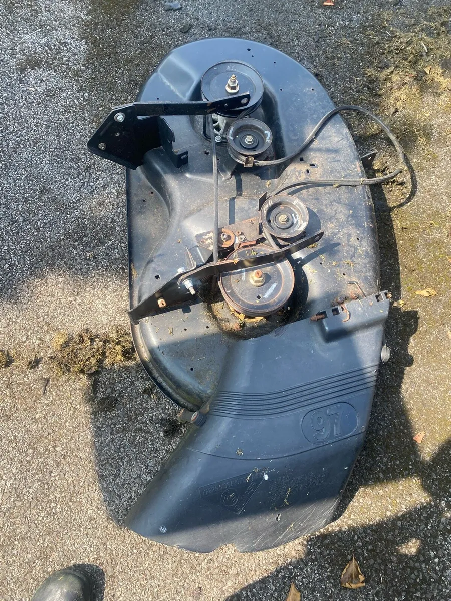 Ride on Lawnmower - Image 1