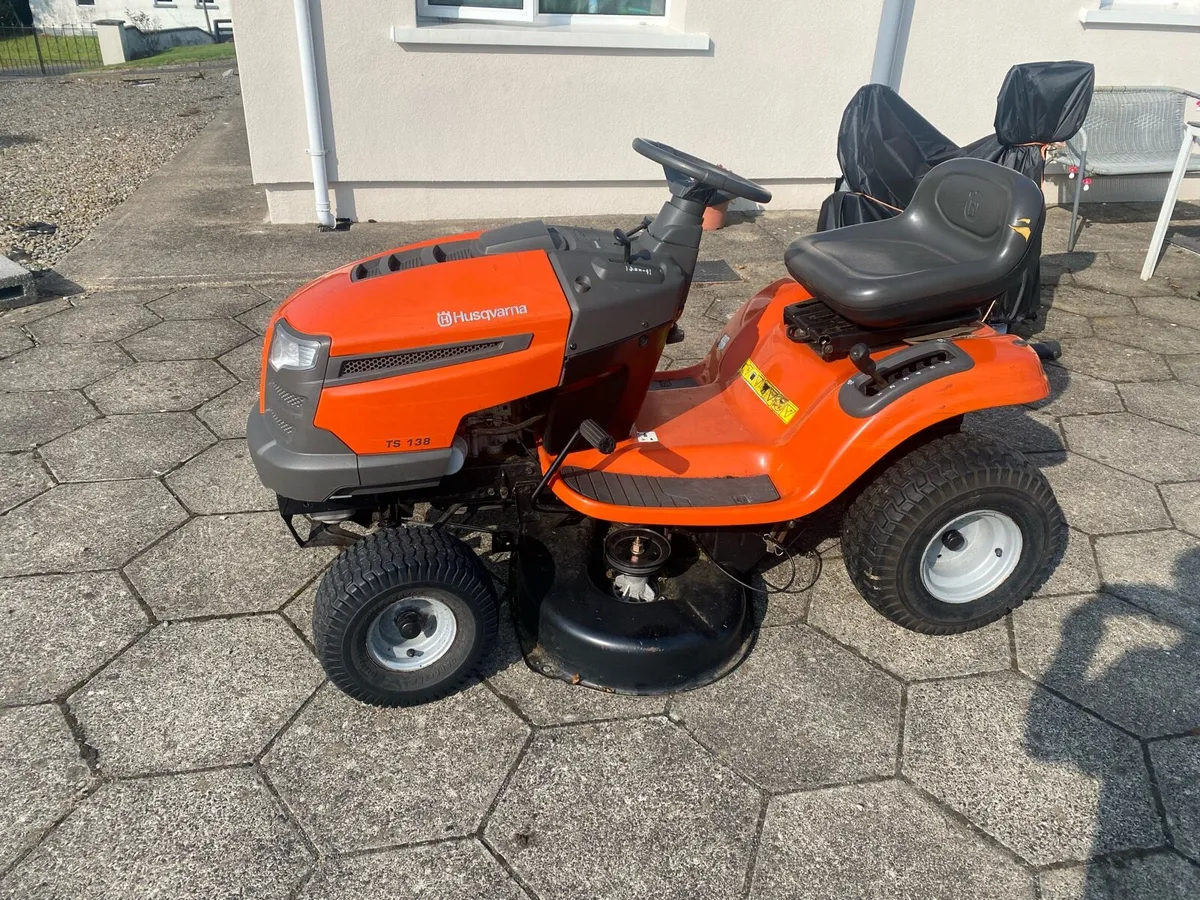 Ride on Lawnmower - Image 4