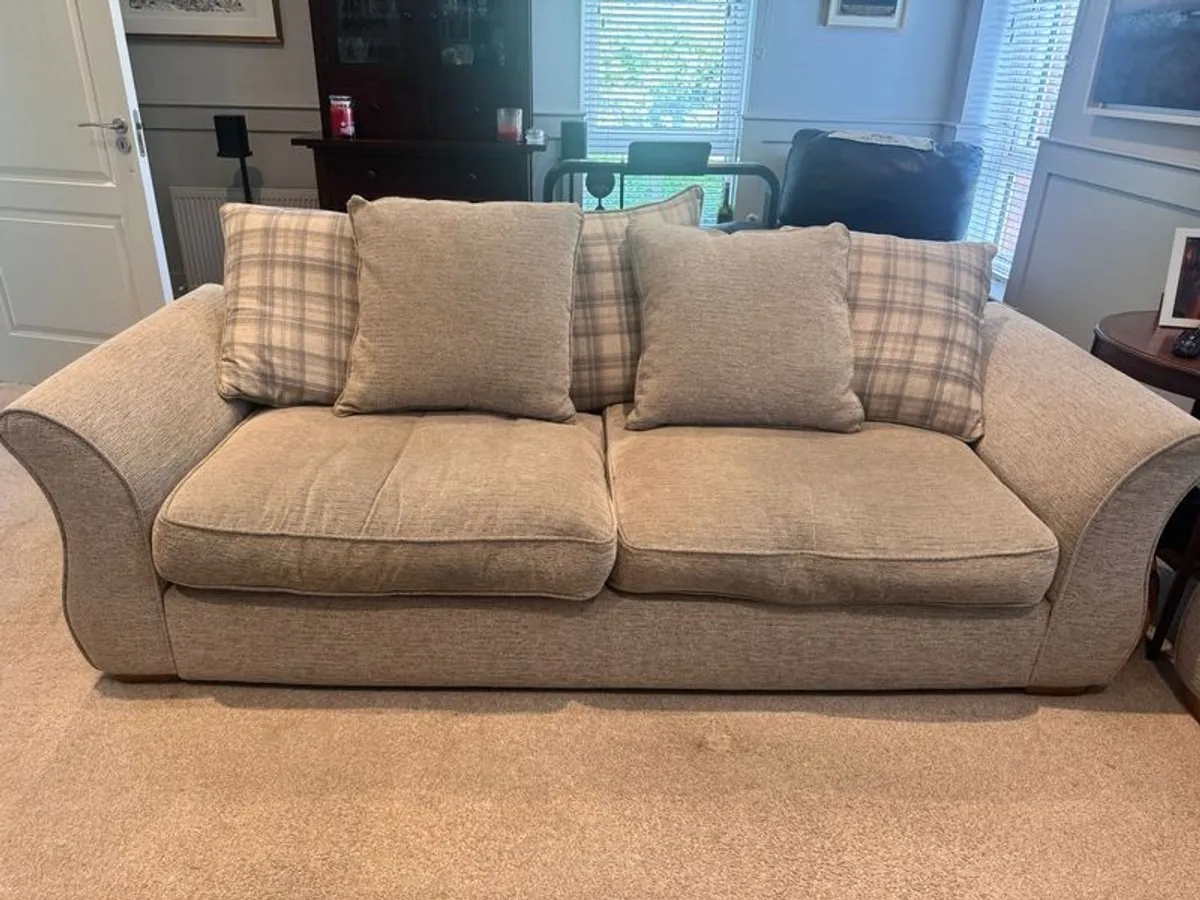 DFS Sofa Set - Image 1