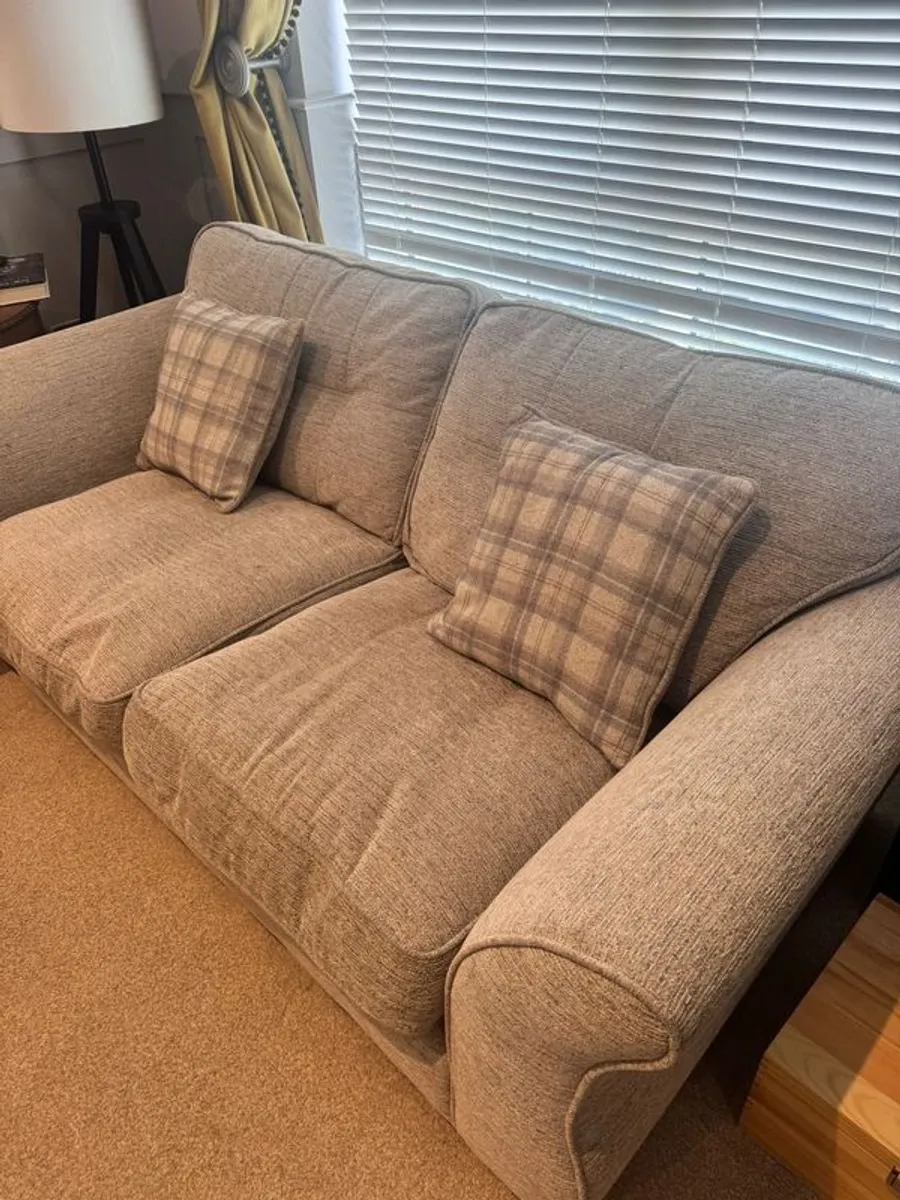 DFS Sofa Set - Image 3