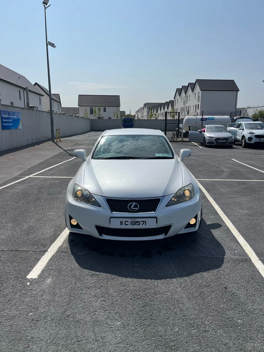 Lexus is 250 - Image 2