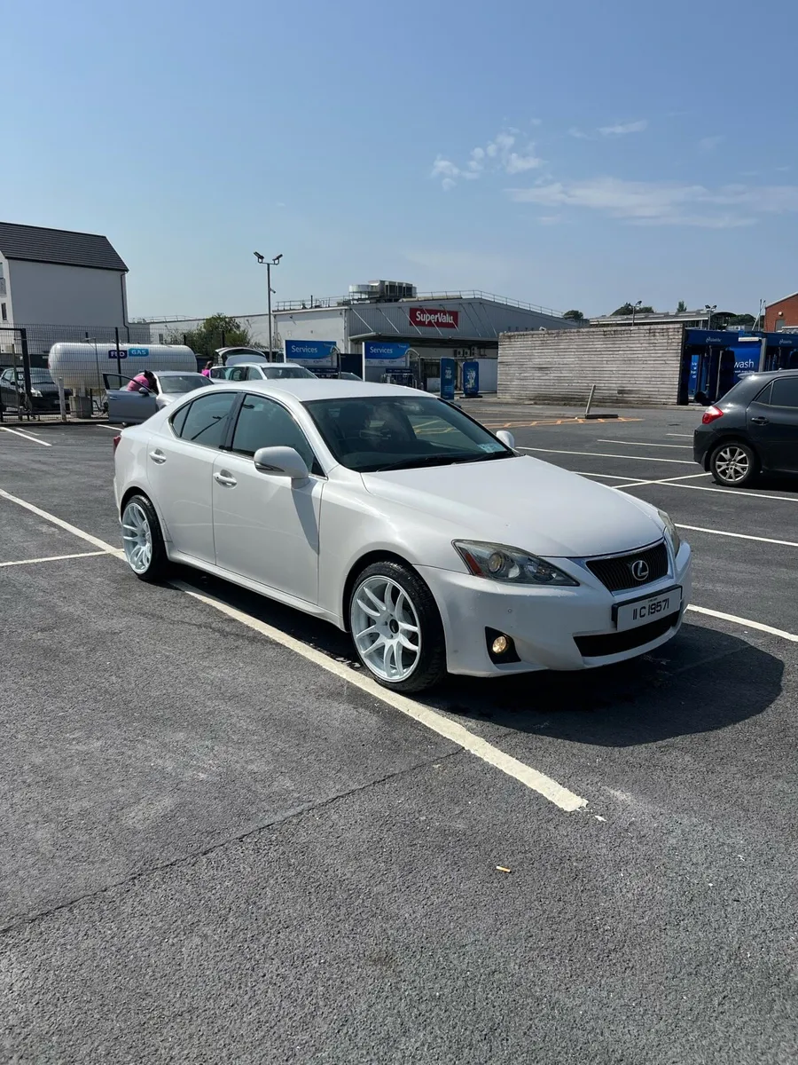 Lexus is 250 - Image 3