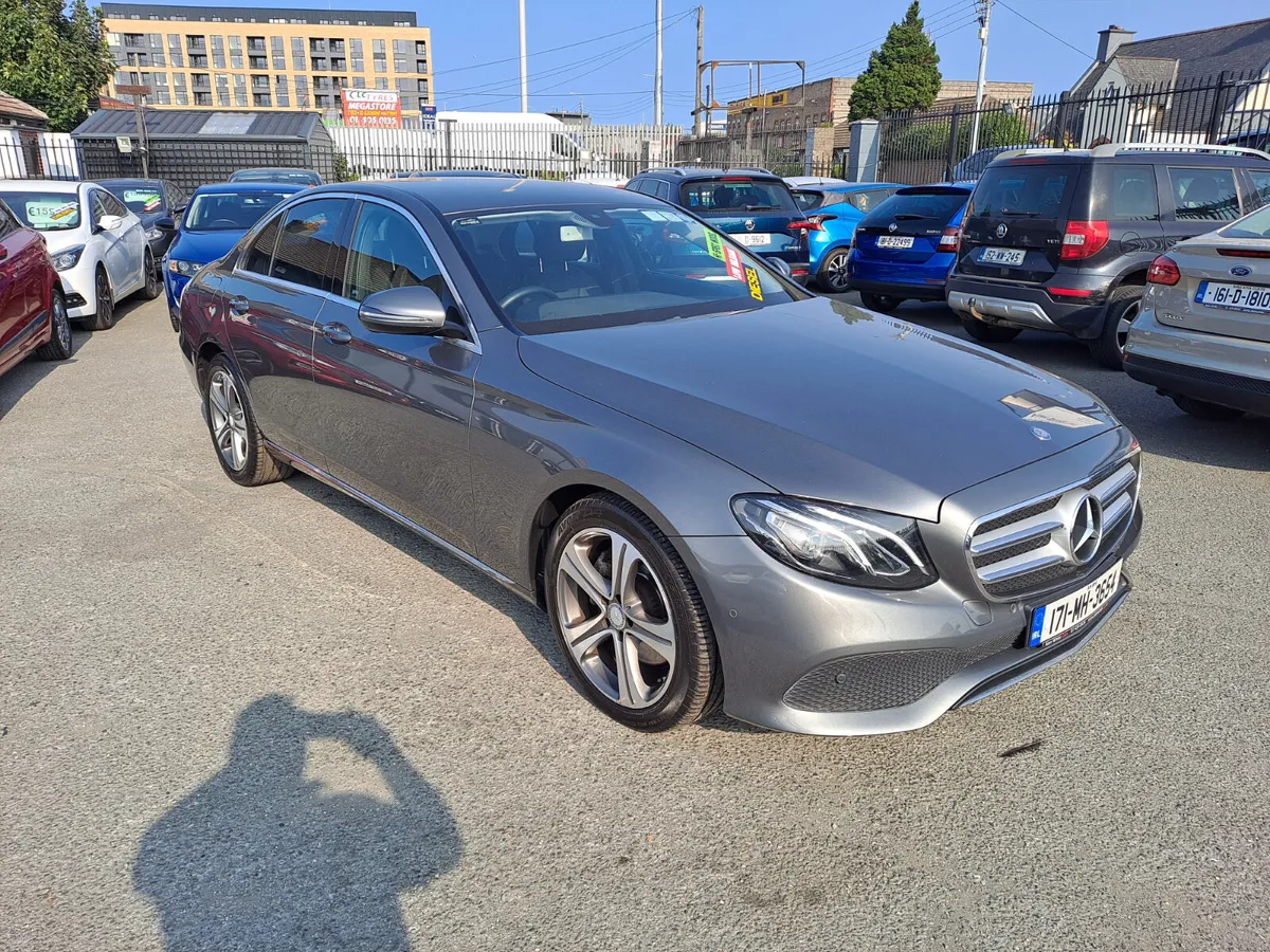 Mercedes-Benz E 220 D SE 4DR AUTO (LOW KMS) - Image 1