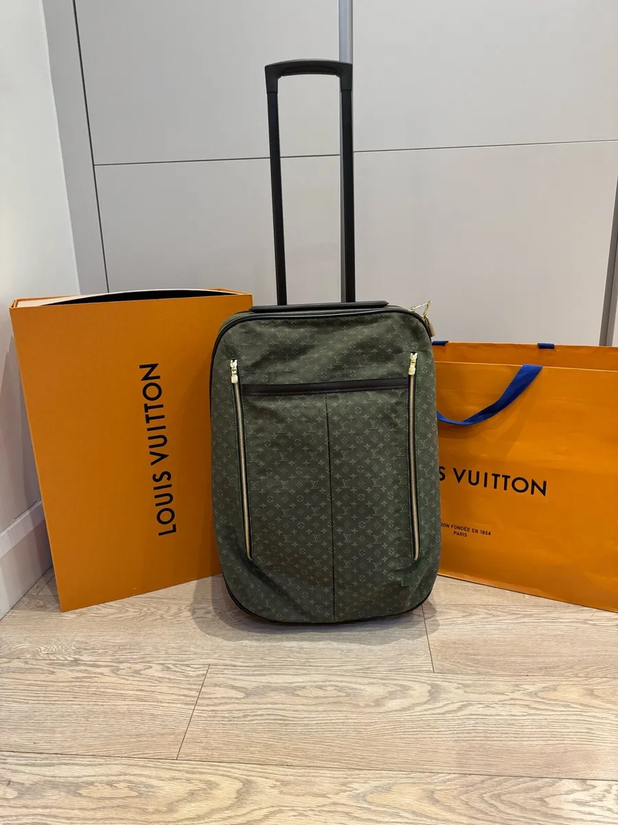 Louis Vuitton Travel Case - Image 2