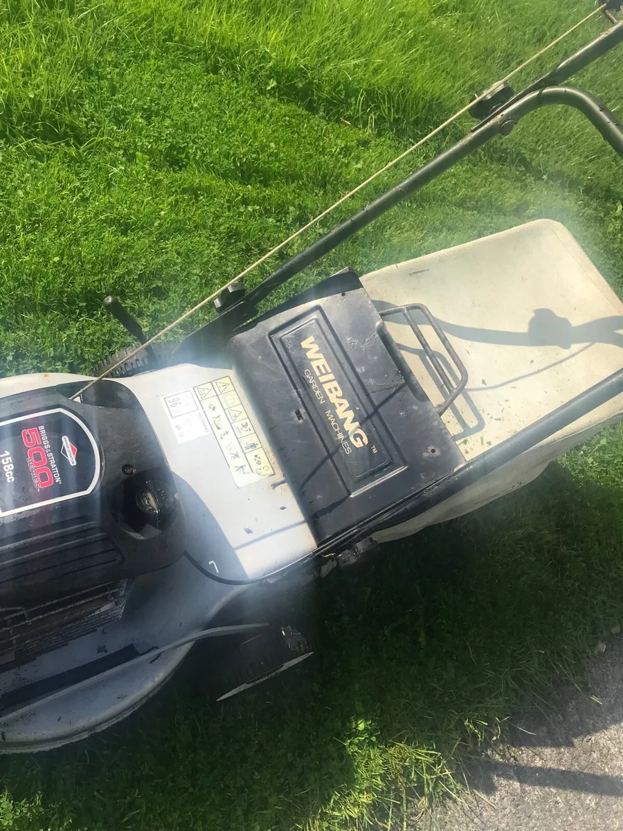 Briggs and stration Lawnmower - Image 4