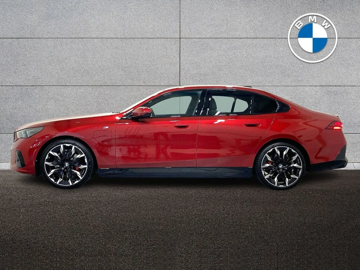 BMW 5 Series G60 530E M Sport PRO Saloon XB1 - Image 4