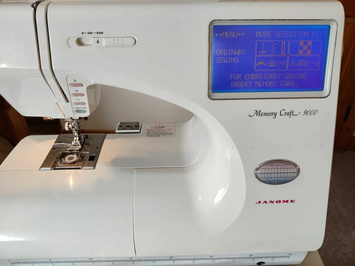 Sewing machine Janome mc 9000 - Image 3