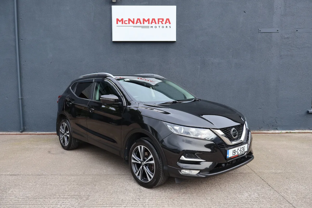 Nissan Qashqai SV PREMIUM 1 Owner Huge Spec! - Image 1