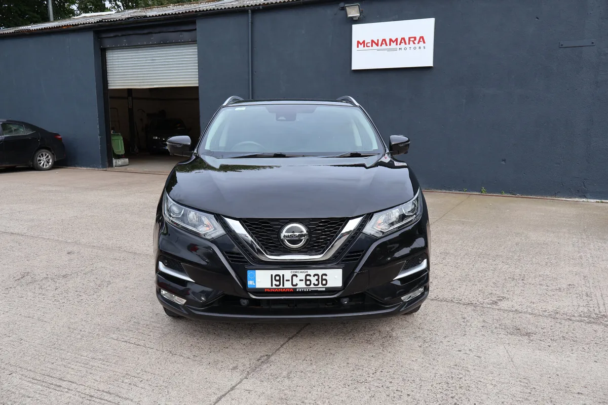 Nissan Qashqai SV PREMIUM 1 Owner Huge Spec! - Image 4