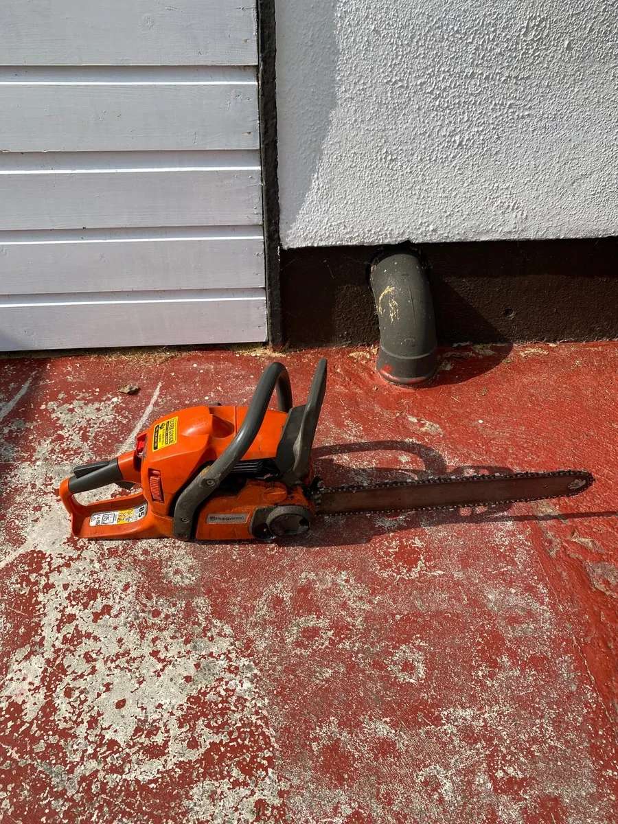 Chain saw - Image 2