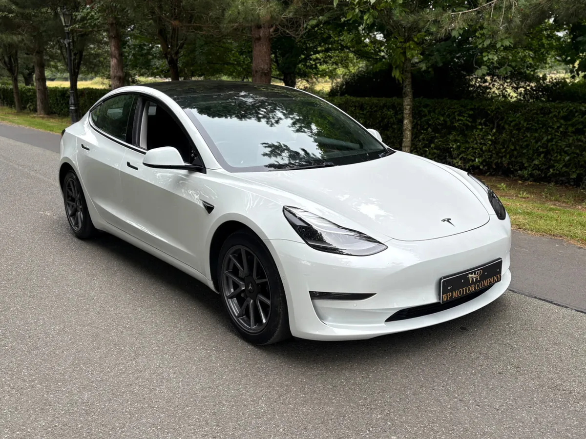 Tesla Model 3 2022 long range - Image 3