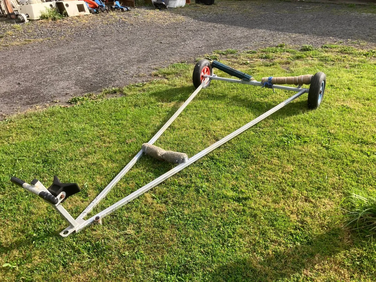 DINGHY LAUNCH TROLLEY TATTY NEEDS TLC £100.00 - Image 3