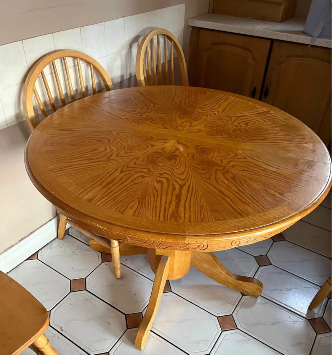 Beautiful Circular Kitchen Dining Table - Deliver