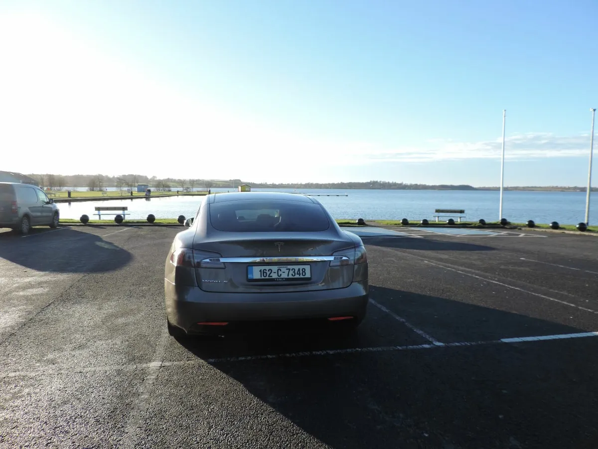 2016 Tesla Model S 75 free SC for life - Image 4