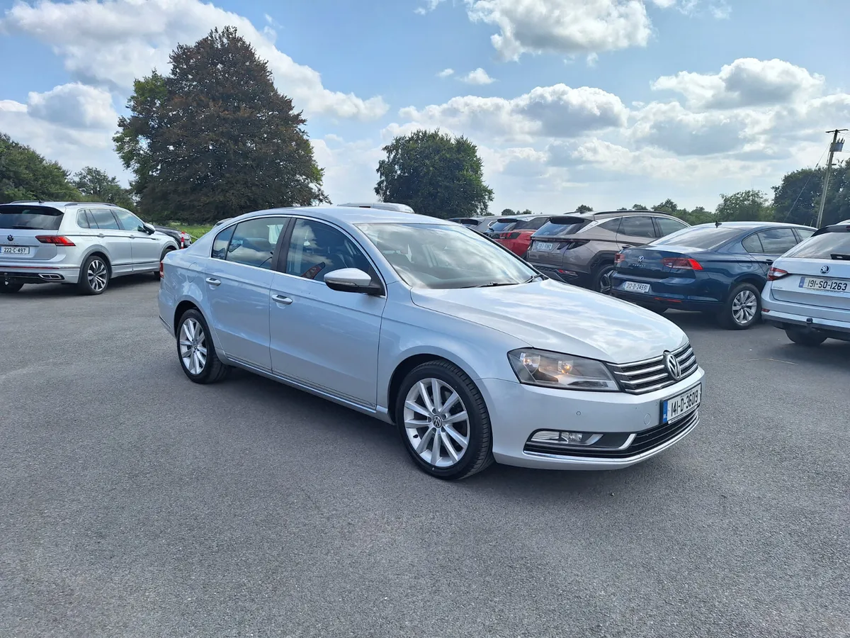 Passat 2.0 Tdi Executive *Leather/Heat Seats - Image 1