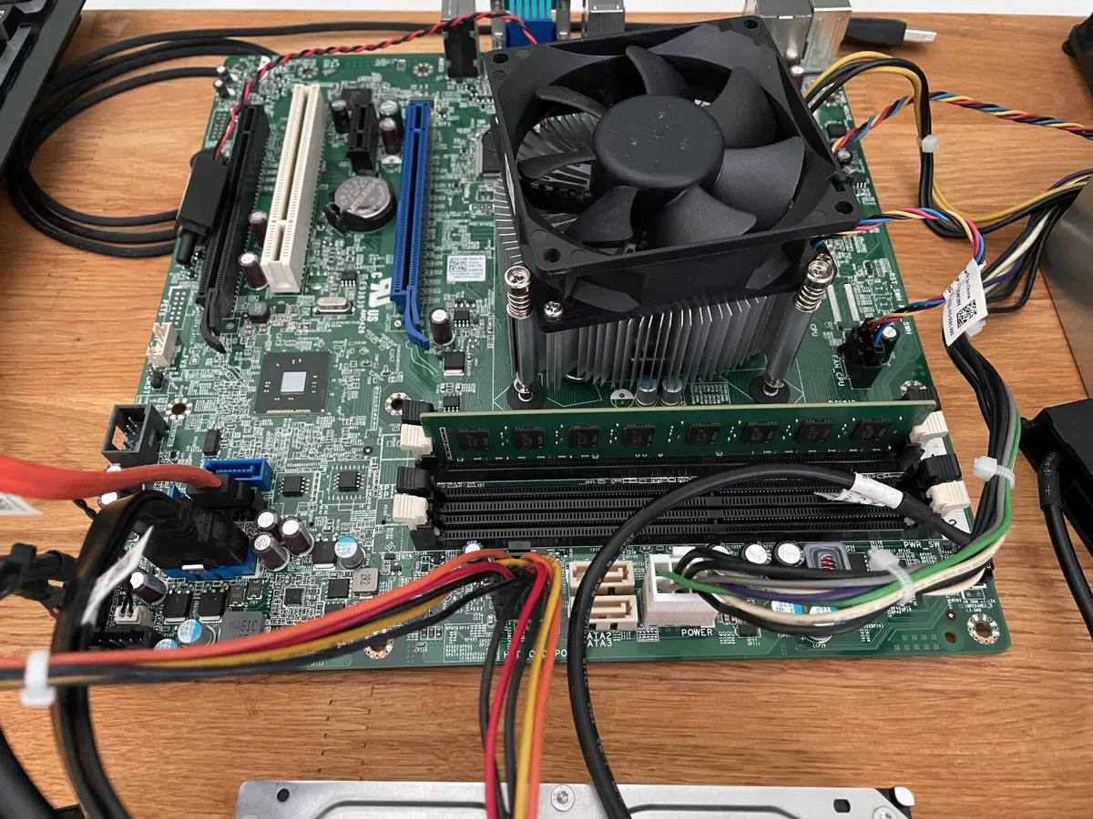 Motherboard + i7 3.6ghz + 8gb ram + PSU + HDD - Image 1