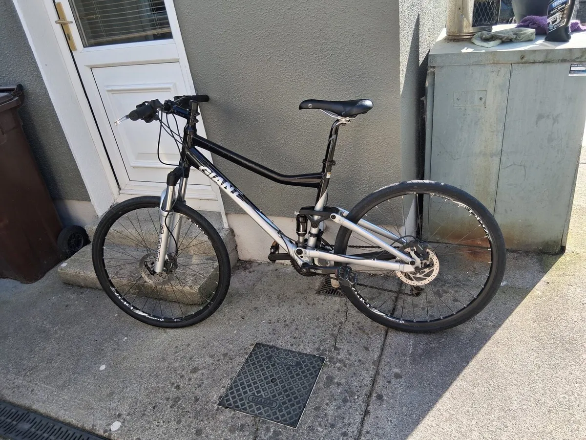 Giant Yukon 1 Bicycle - Image 2