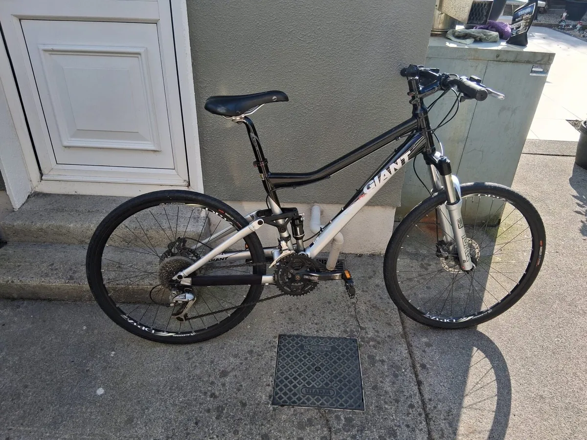 Giant Yukon 1 Bicycle - Image 4