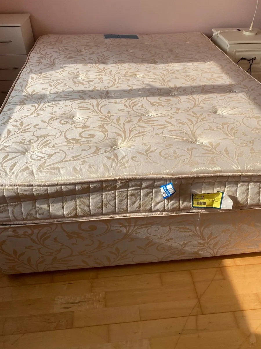 Large double divan bed and mattress - Image 3