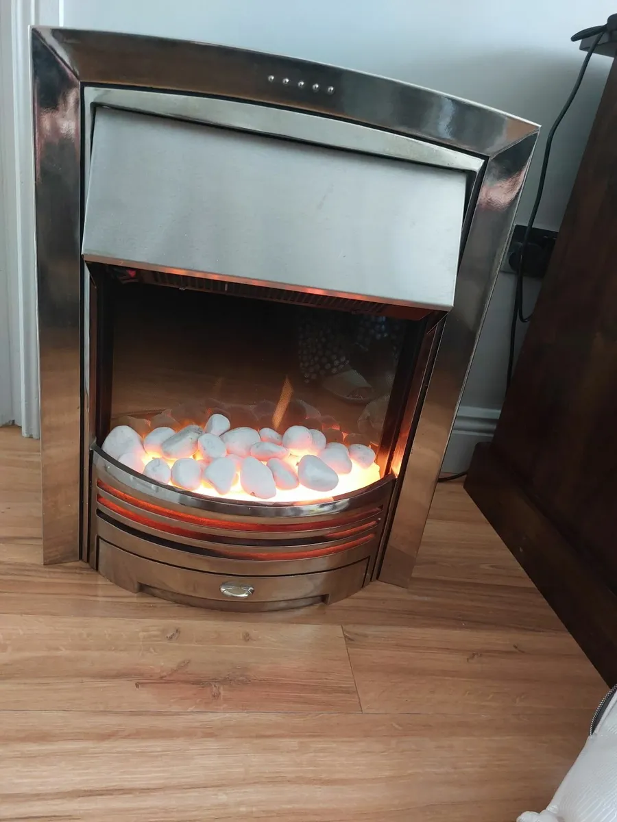 Electric fire place - Image 1