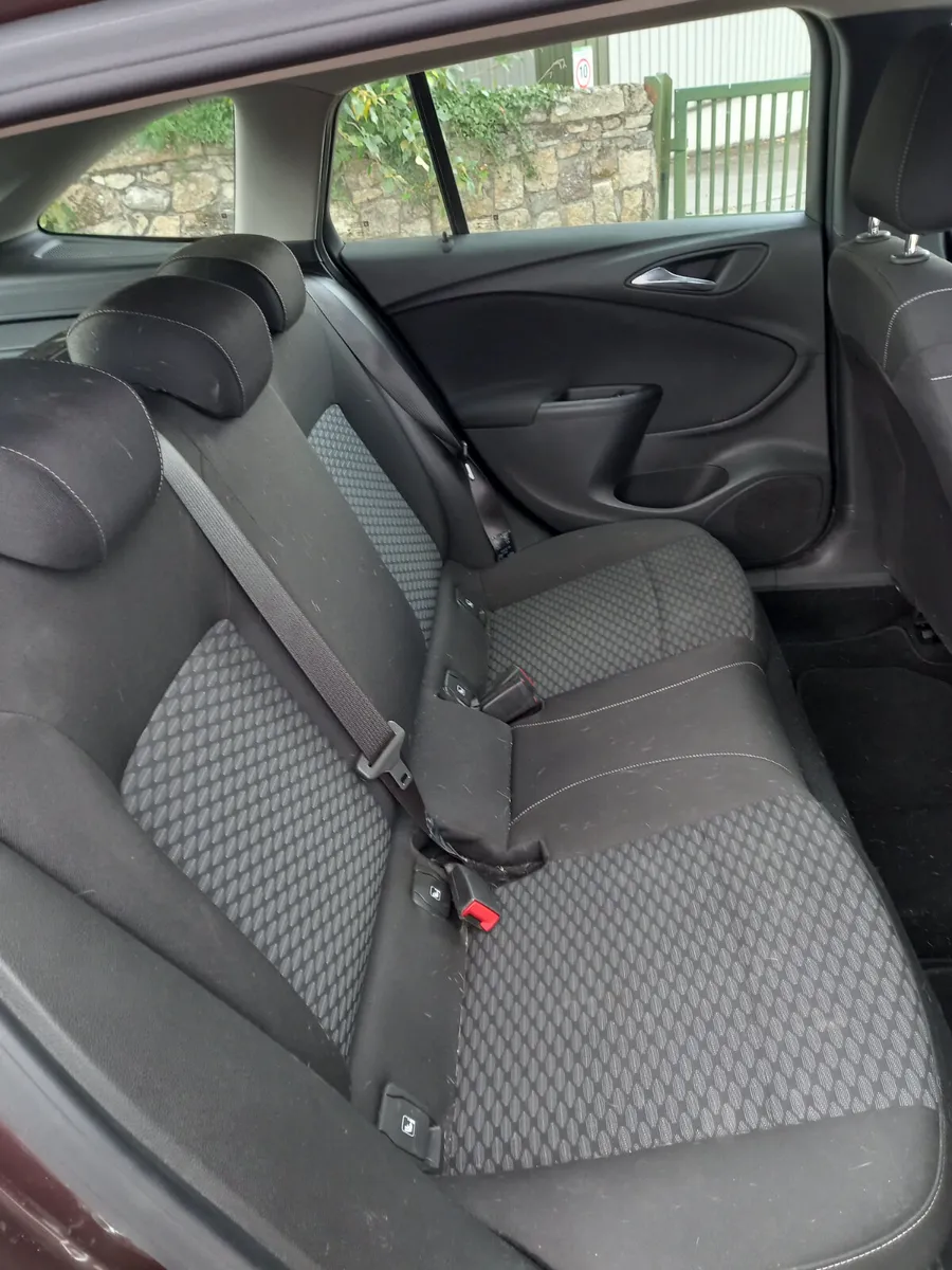 2017 Opel Astra Tourer 1L Turbo Petrol - Image 2