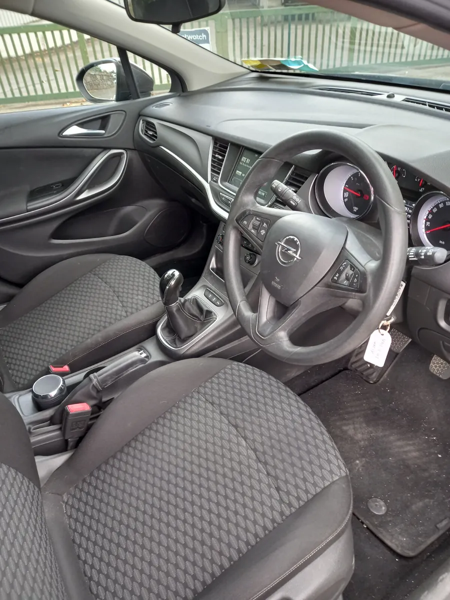 2017 Opel Astra Tourer 1L Turbo Petrol - Image 4