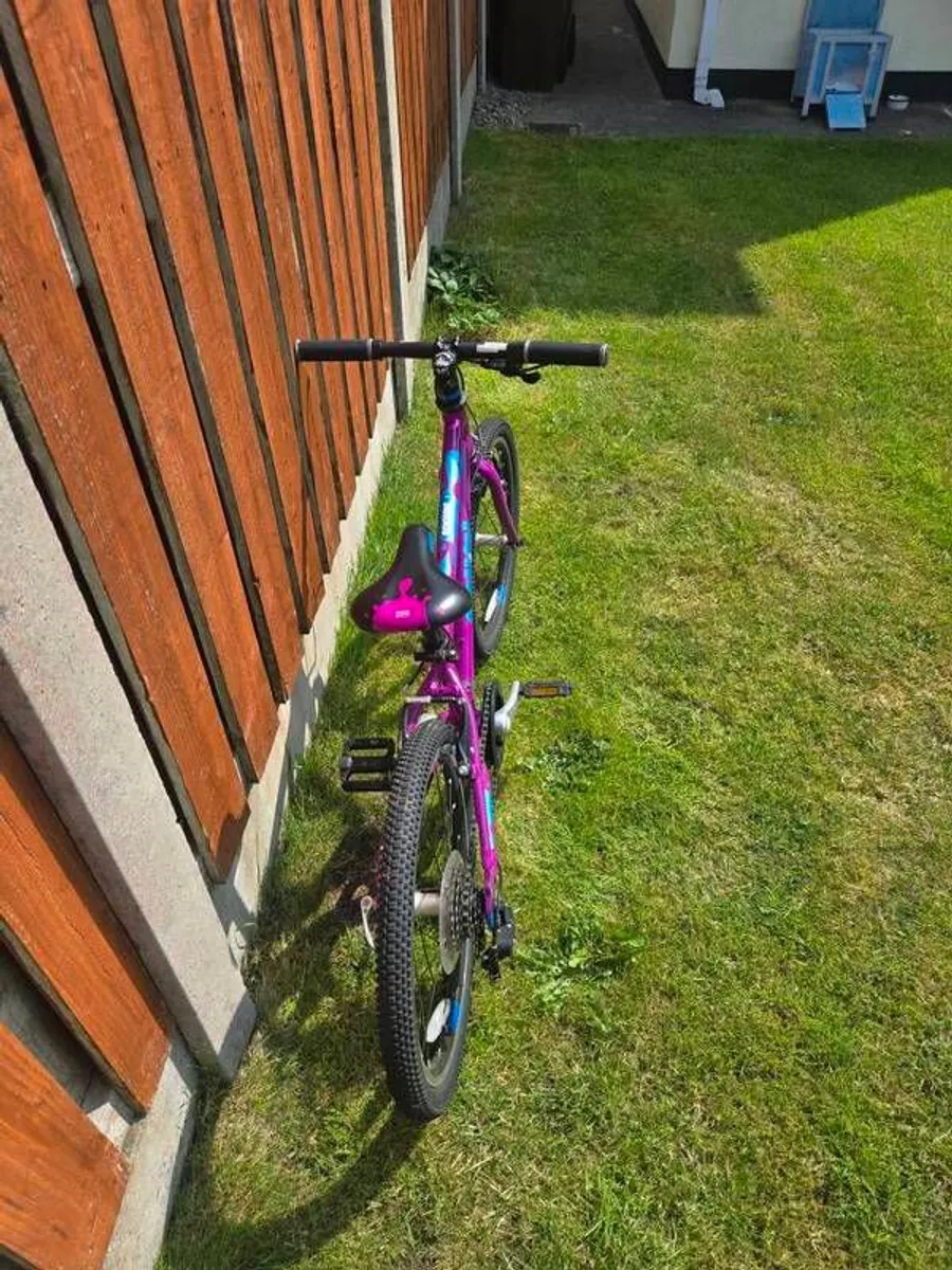 Squish 20 inch kids bike - Image 1