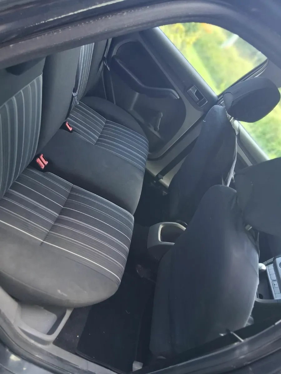 Ford Focus 2008 - Image 2
