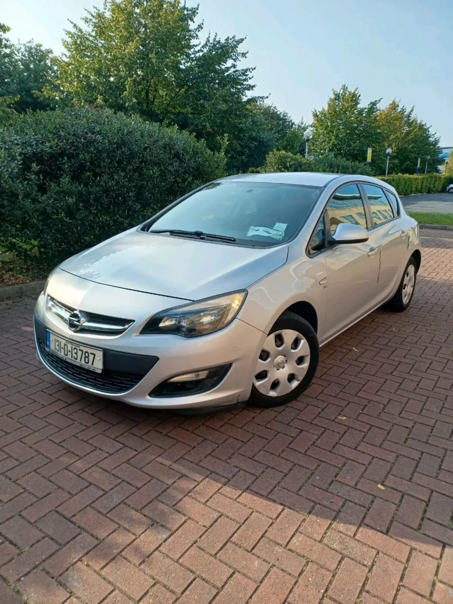 2013 Opel Astra 1.4 petrol - Image 1