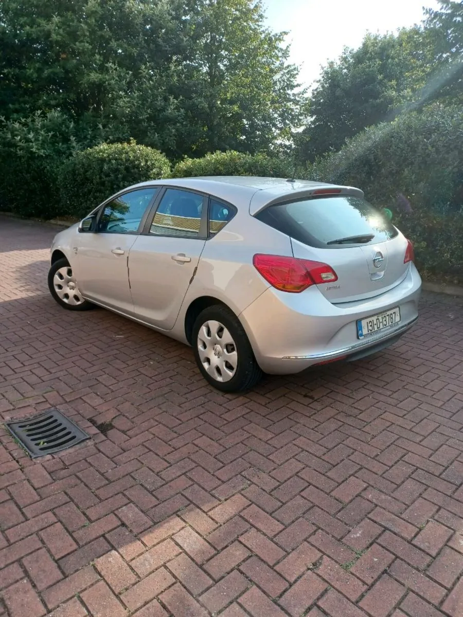 2013 Opel Astra 1.4 petrol - Image 2