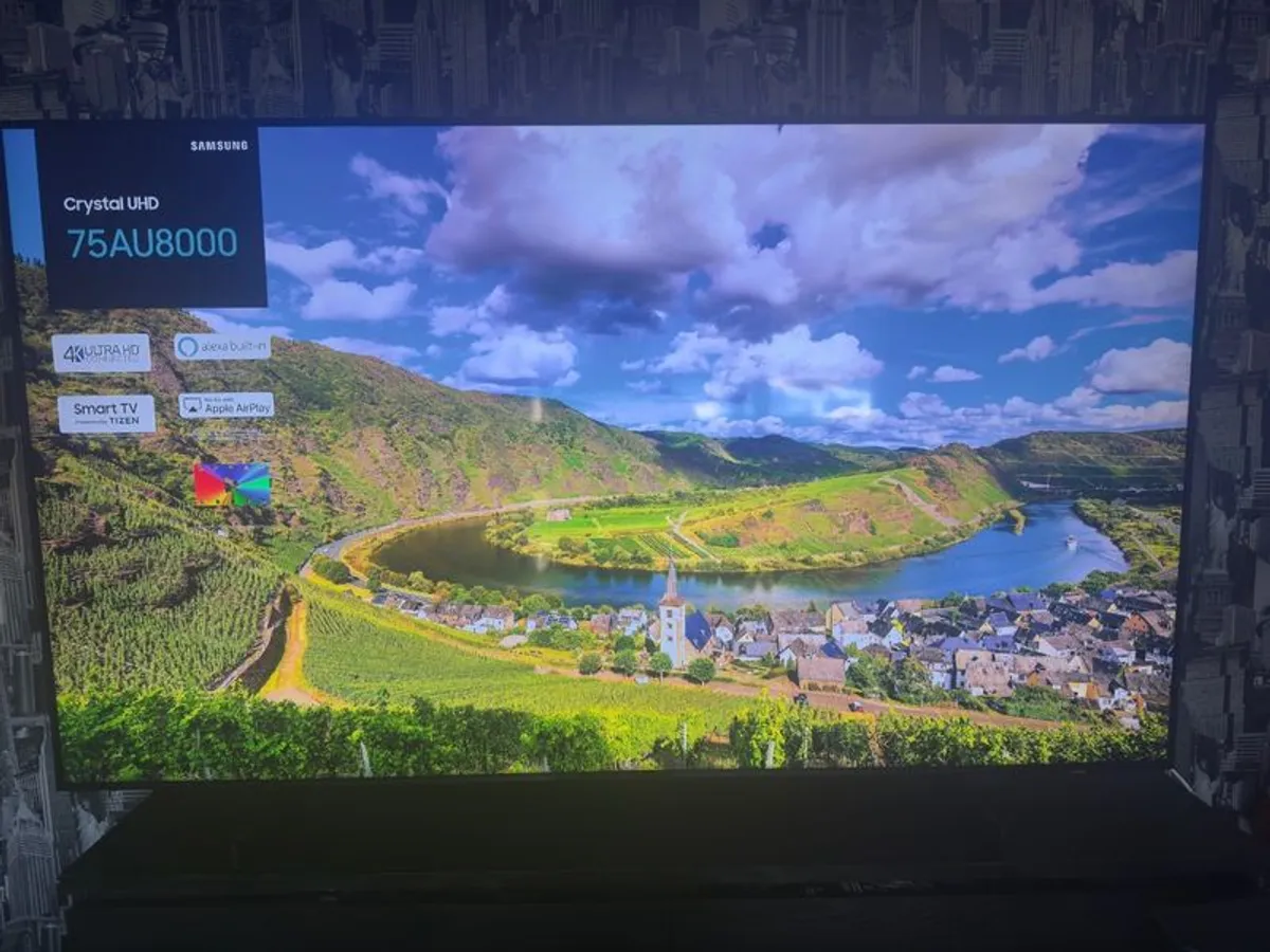 Samsung UE75AU8000 75 inch 4K UHD Smart TV Excellent Condition - Image 4