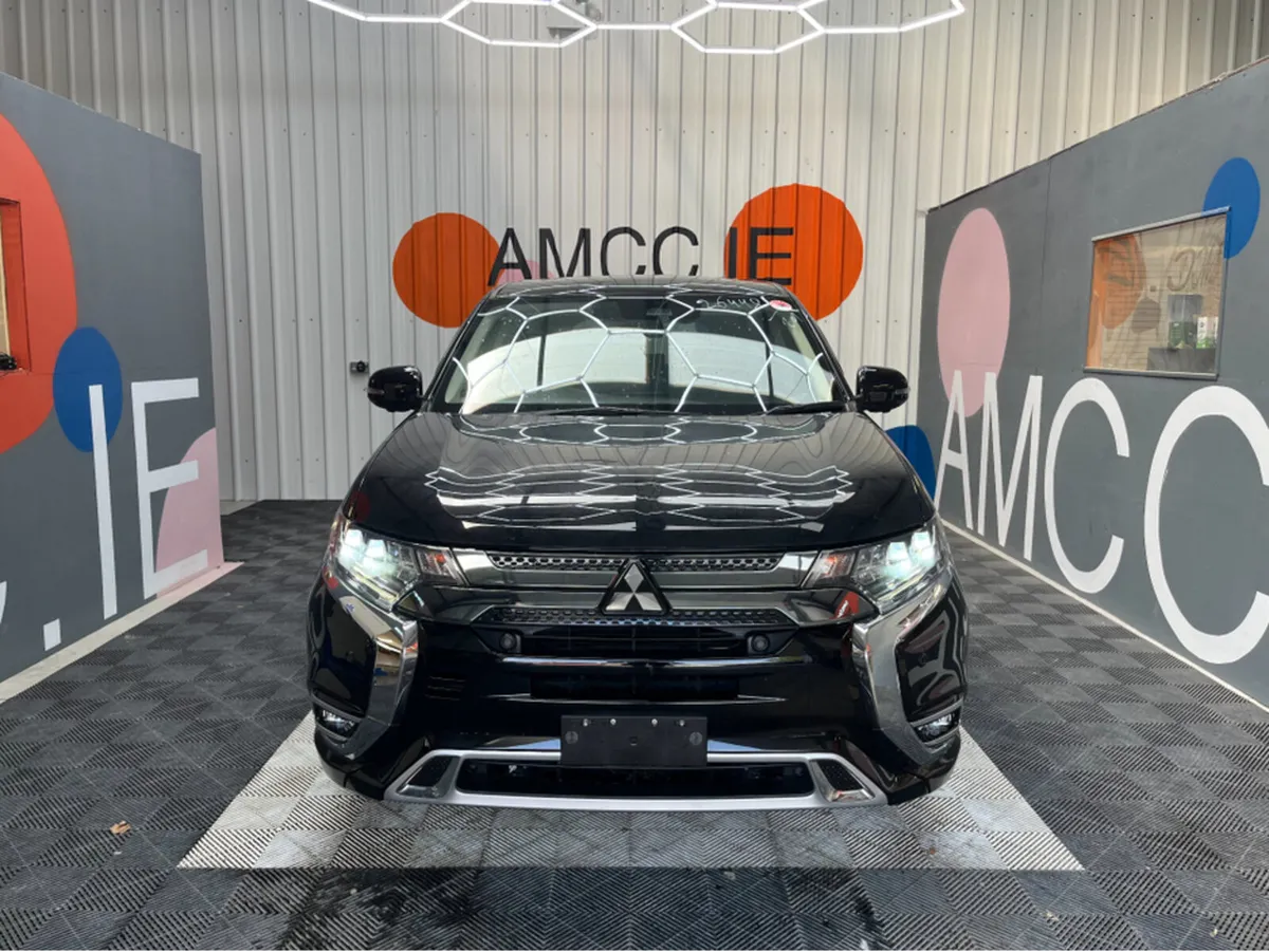 Mitsubishi Outlander 2.4 HYBID / 55KMs / HEATED SE - Image 2