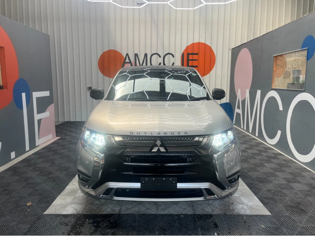 Mitsubishi Outlander 2.4 HYBID / 69k KMs / HEATED - Image 2