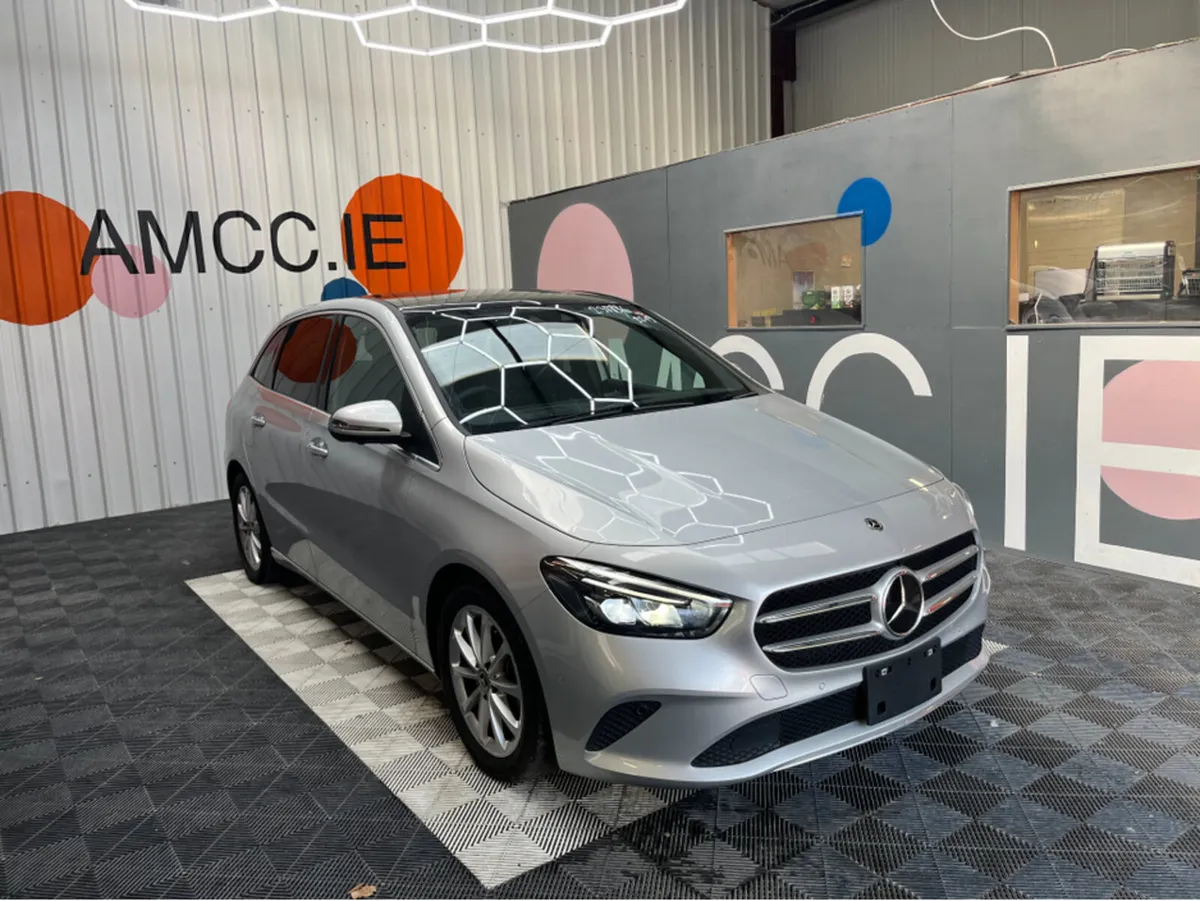 Mercedes-Benz B-Class B200D / 76k KMs / REVERSE CA - Image 1