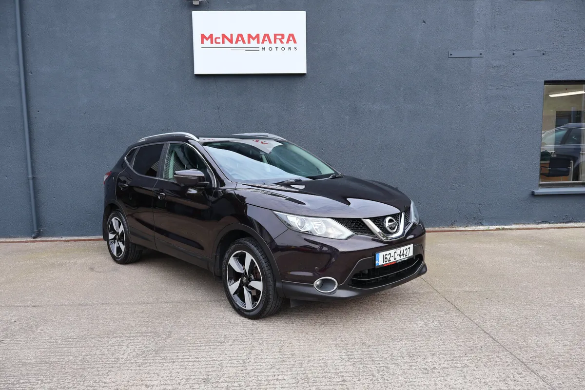 Nissan Qashqai SV PREMIUM Huge Spec Exceptional! - Image 1