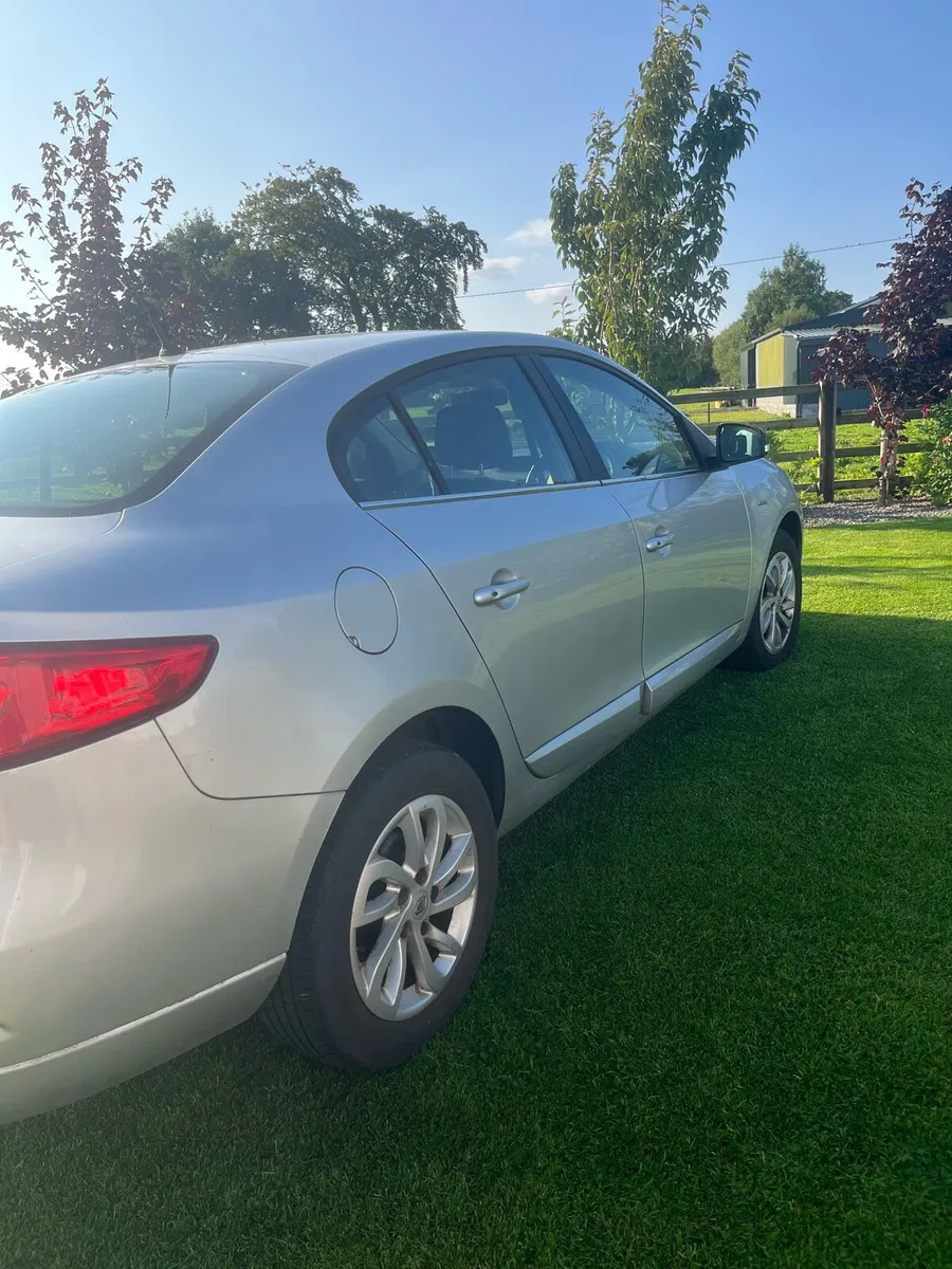 Renault Fluence 2016 - Image 2