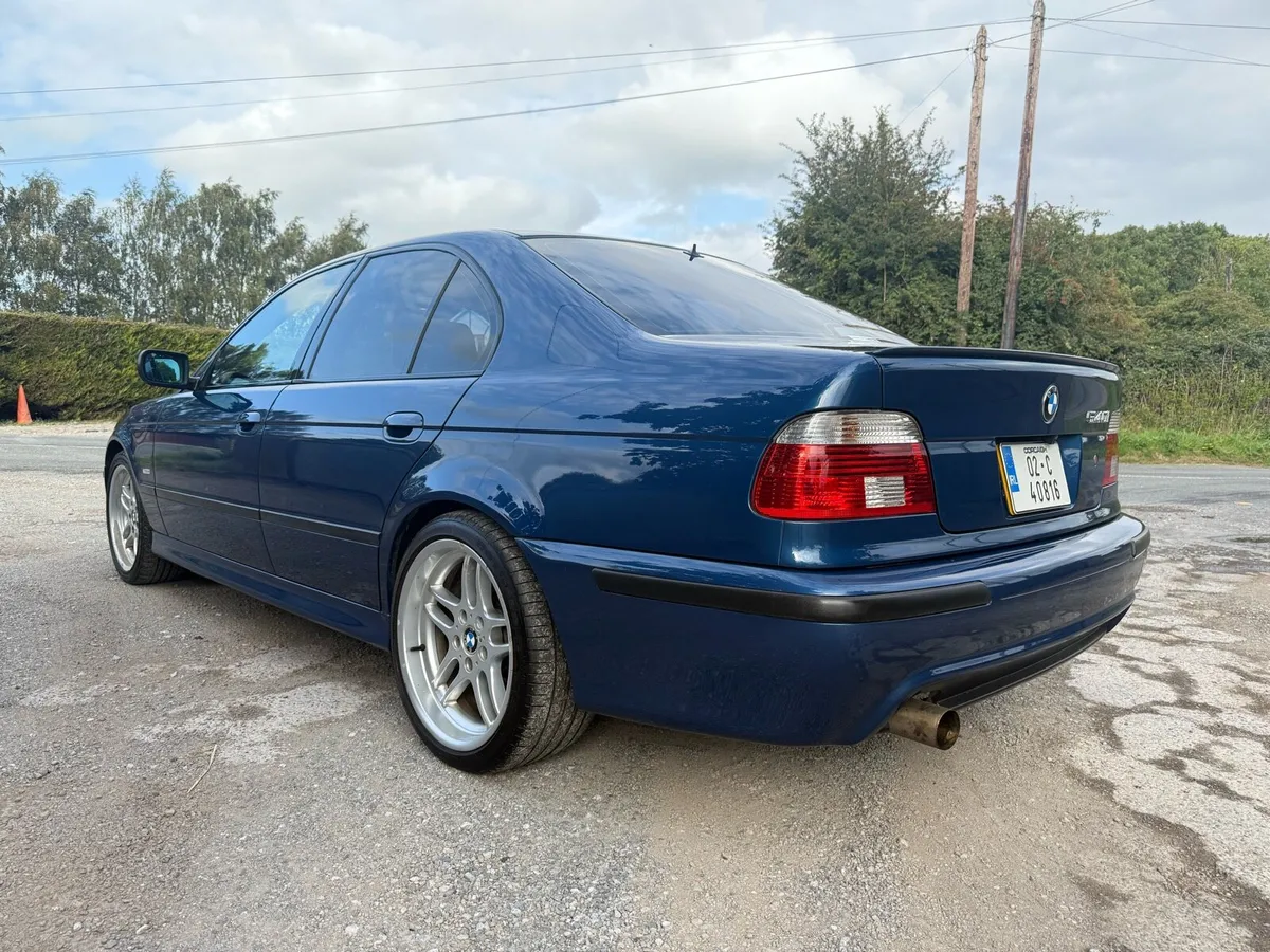 BMW 540i - Image 2