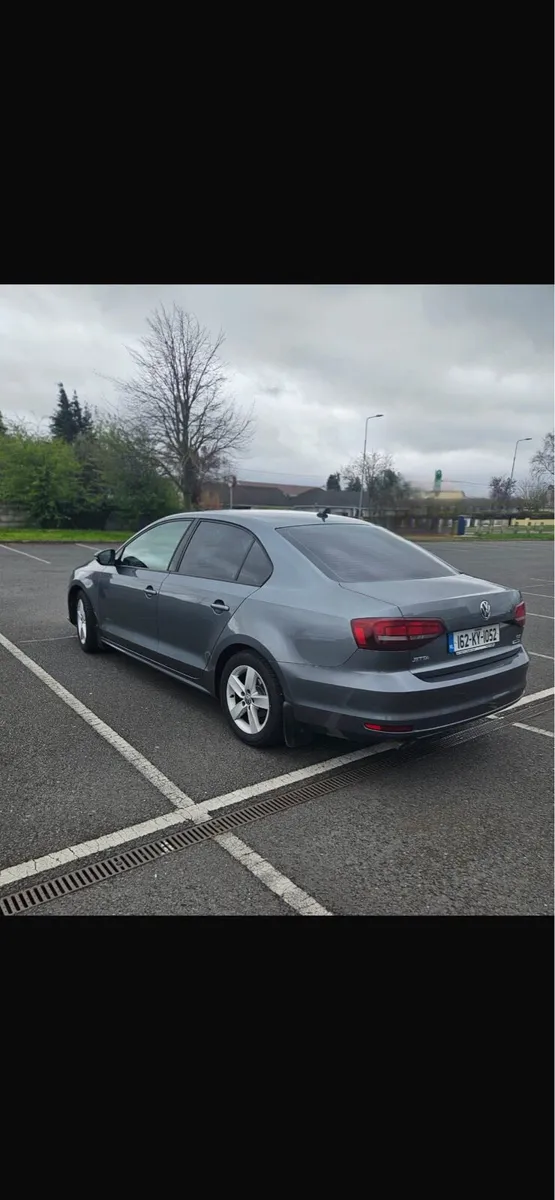 Volkswagen Jetta 2016 - Image 3