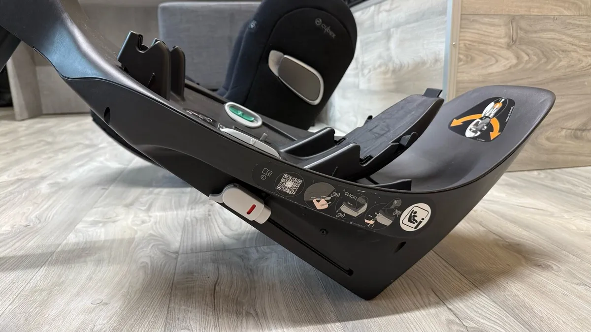 Cybex car seat + rotating base - Image 1