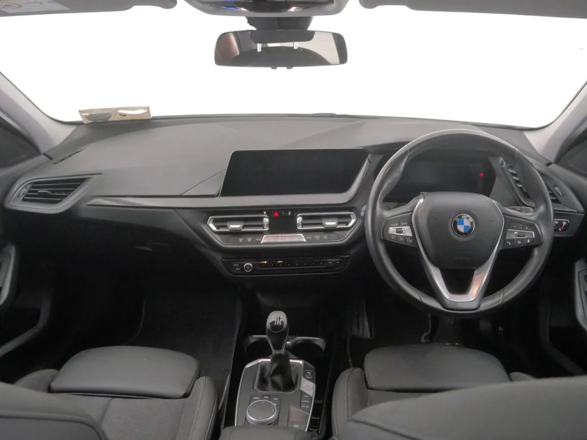 BMW 1 Series 118i Sport - Image 4