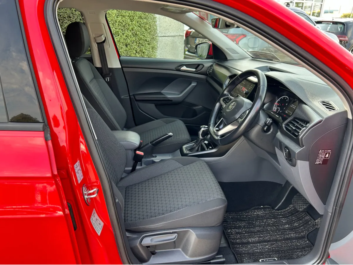 Volkswagen T-Cross 1.0 TSI PETROL **AUTOMATIC** - Image 4