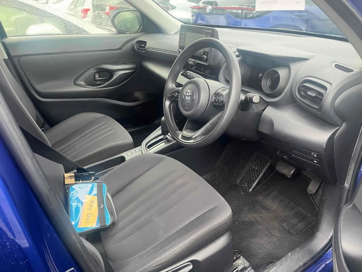 Toyota Yaris Cross 2021 Yaris Cross Hybrid 1.5 lit - Image 4