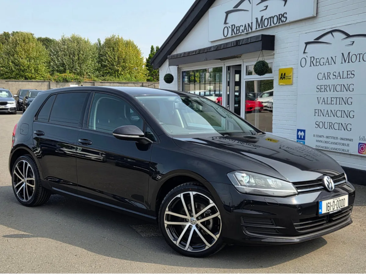 Volkswagen Golf 1.2 TSI TRENDLINE AUTO - Image 1