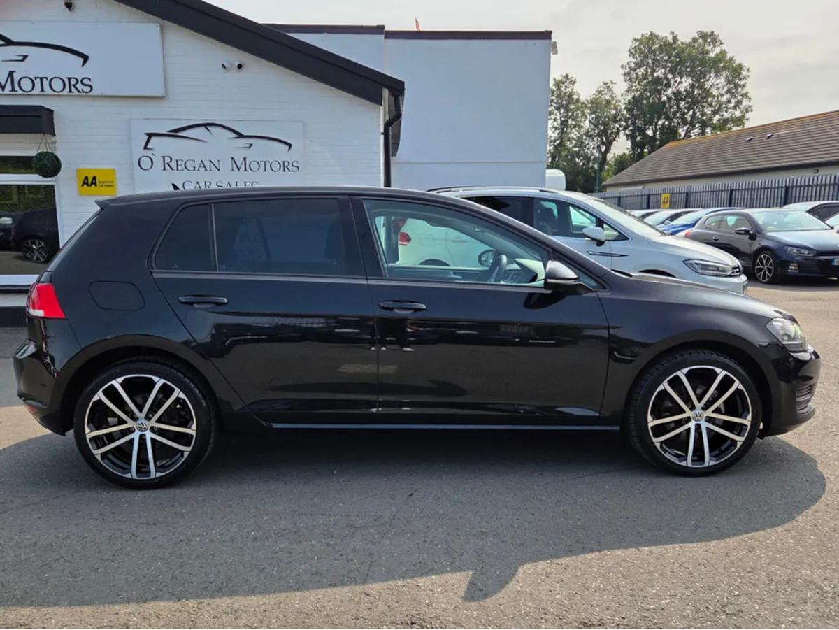 Volkswagen Golf 1.2 TSI TRENDLINE AUTO - Image 2