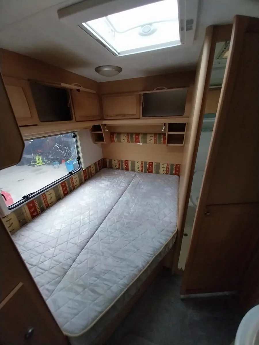 4 Berth fixed bed caravan - Image 3