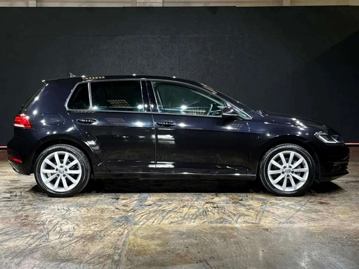 Volkswagen Golf 1.2 TSI AUTOMATIC - COMFORT LINE - Image 3