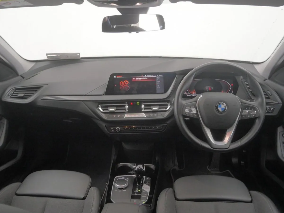 BMW 1 Series 118i Sport - Image 4