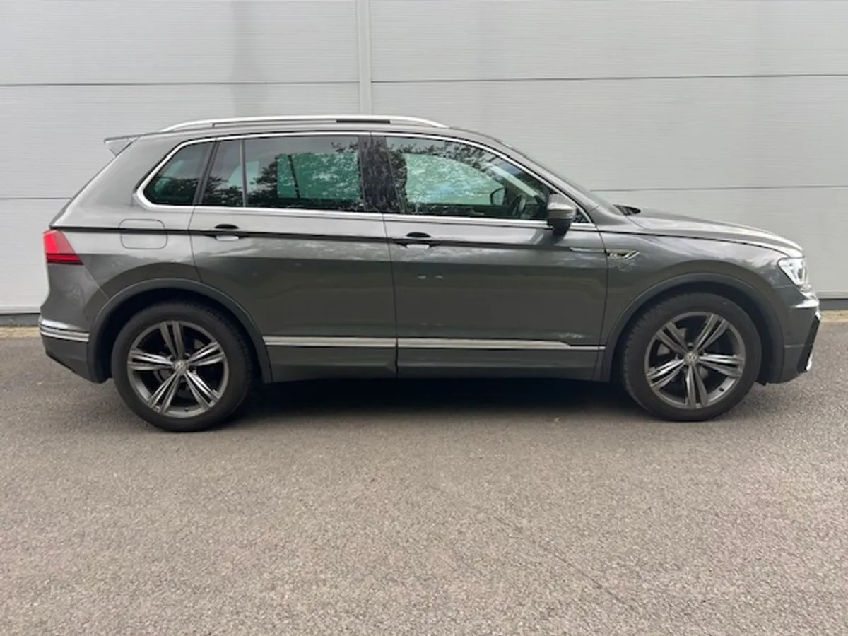 Volkswagen Tiguan 2.0 TDI R-line 150HP Panoramic - Image 2